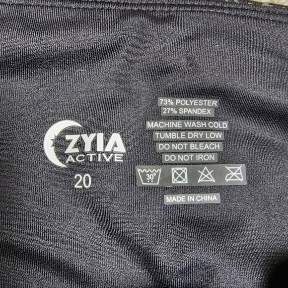 Zyia Black Reflective Pocket Light n Tight Hi- Rise 7/8 Leggings Size 20 - Picture 4 of 6